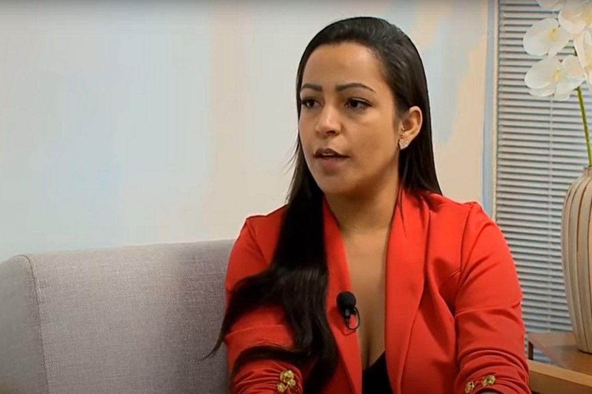 'Eu não traí meu marido', diz mulher vista com mendigo em carro no DF