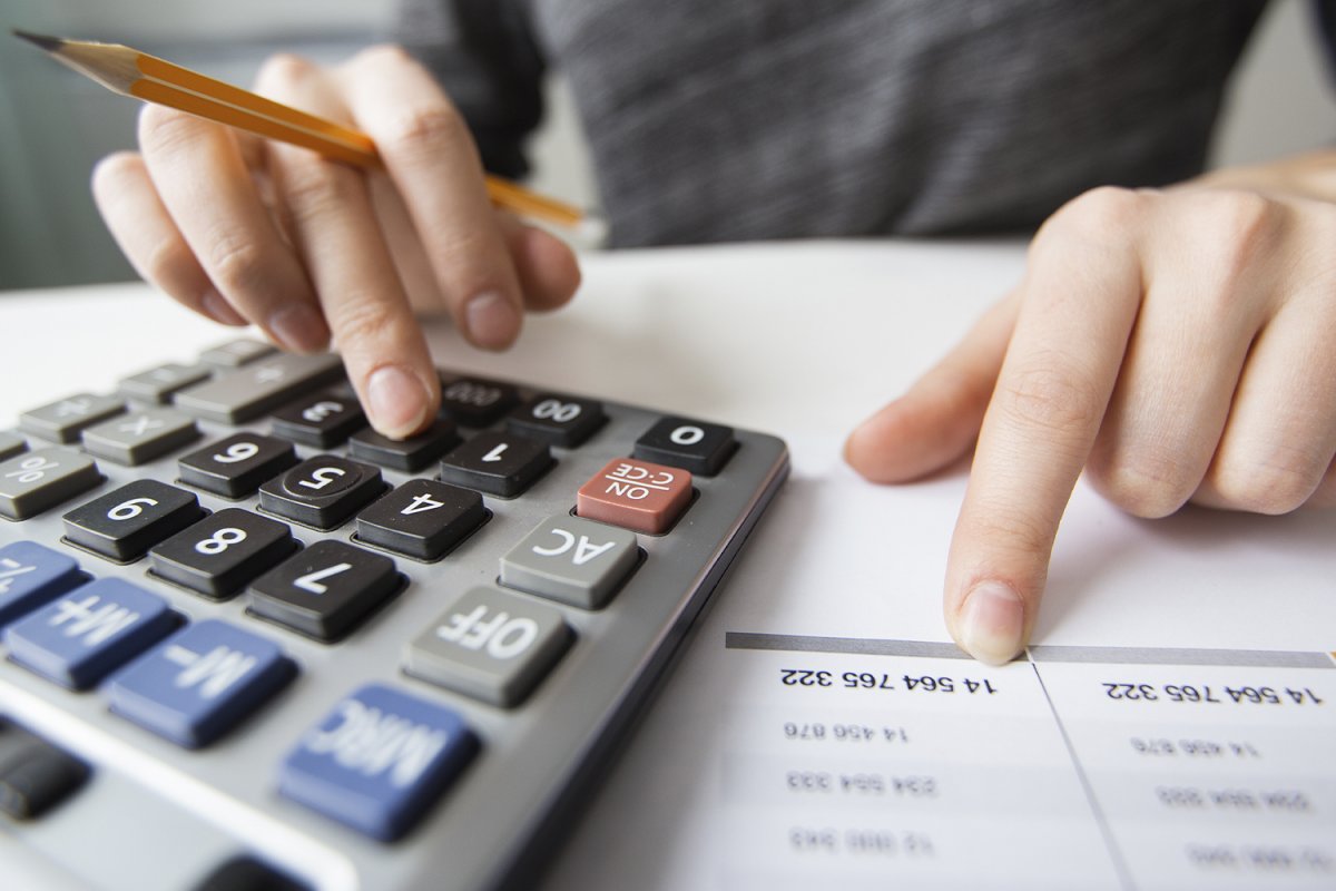 Inadimplência sobe em março e chega a 65,6 milhões, próximo ao pico registrado na pandemia