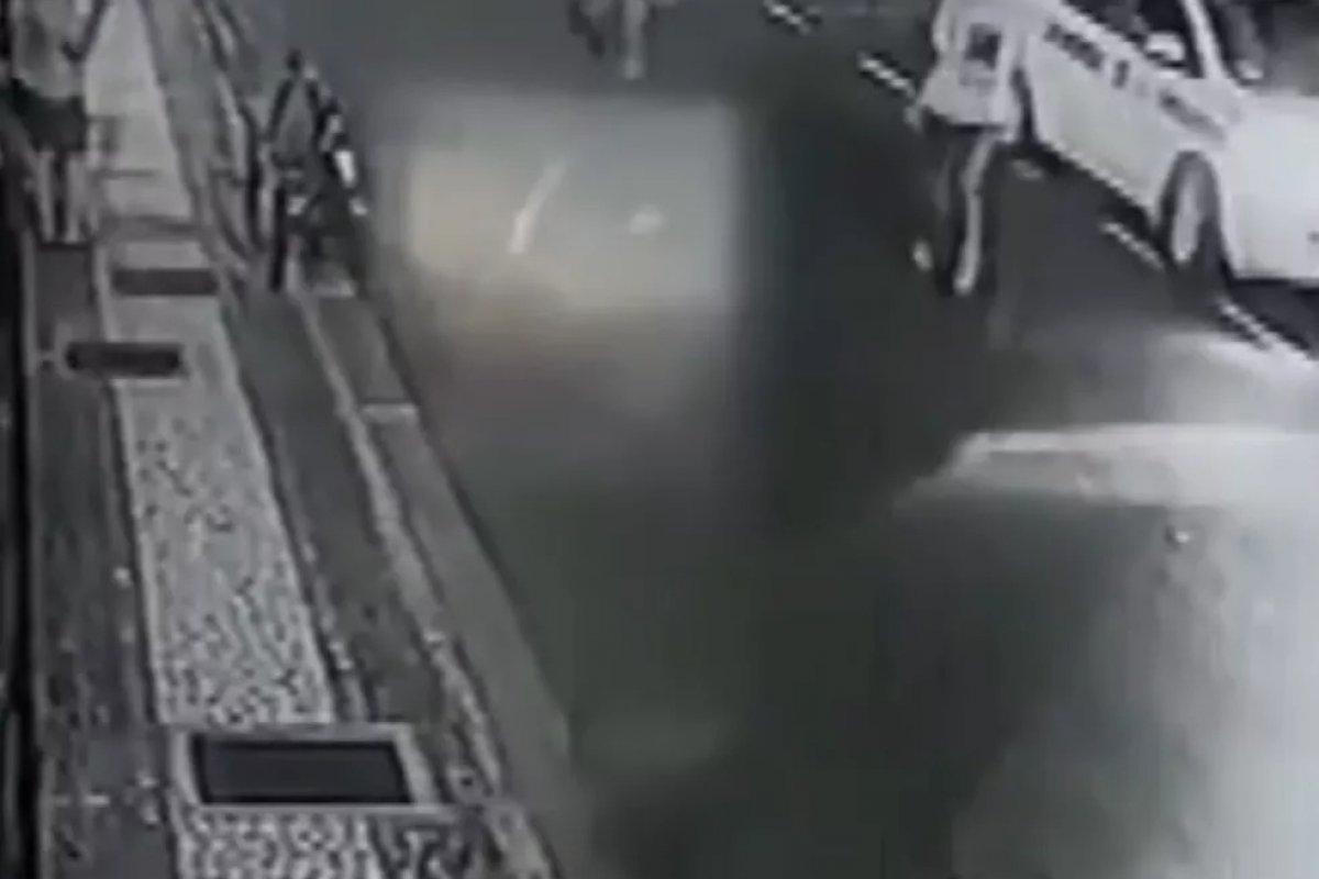 Grupo armado assalta mulher na portaria de prédio em Salvador