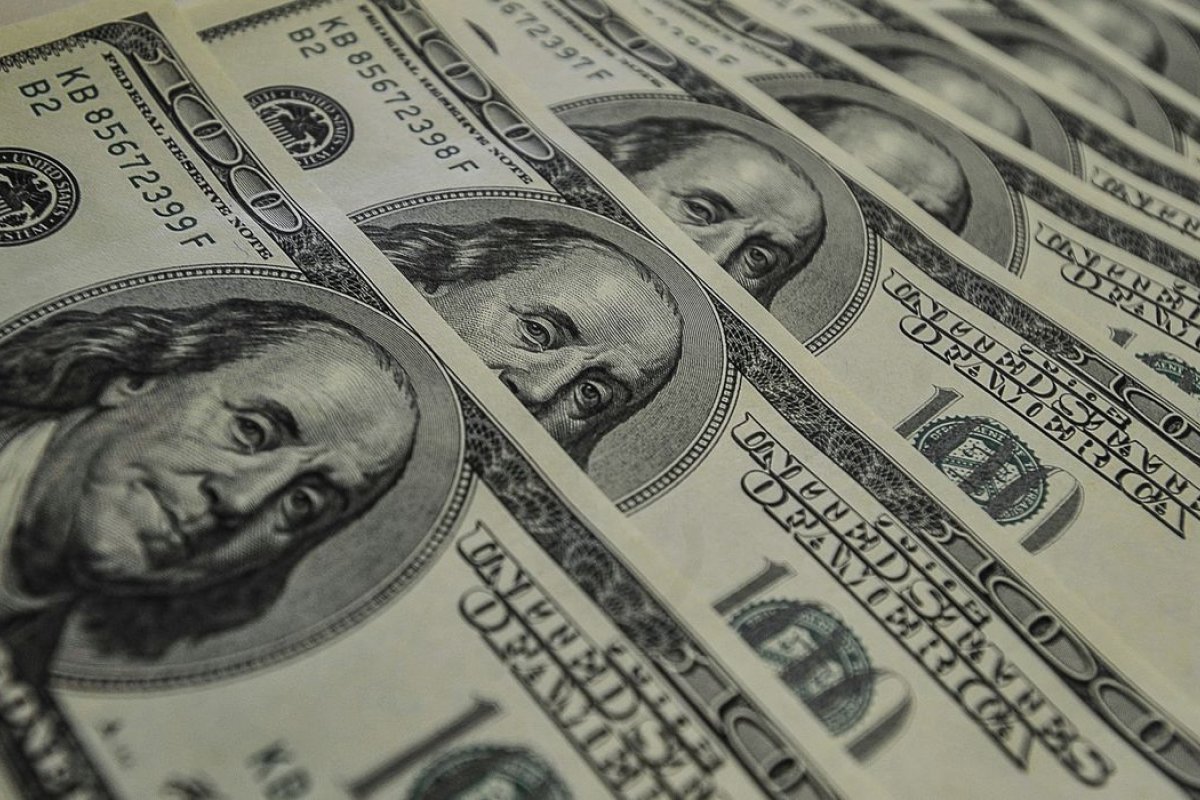 Contas externas fecham com saldo negativo de US$2,4 bi em fevereiro