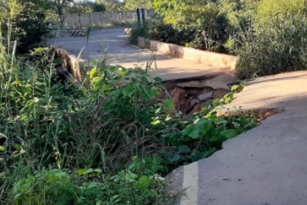Ciclista morre após cair de ponte que estava interditada em Barreiras