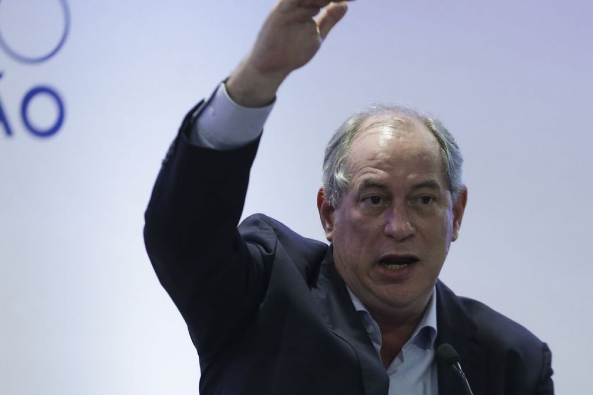 Ciro Gomes volta a esbravejar contra candidaturas de Bolsonaro e Lula