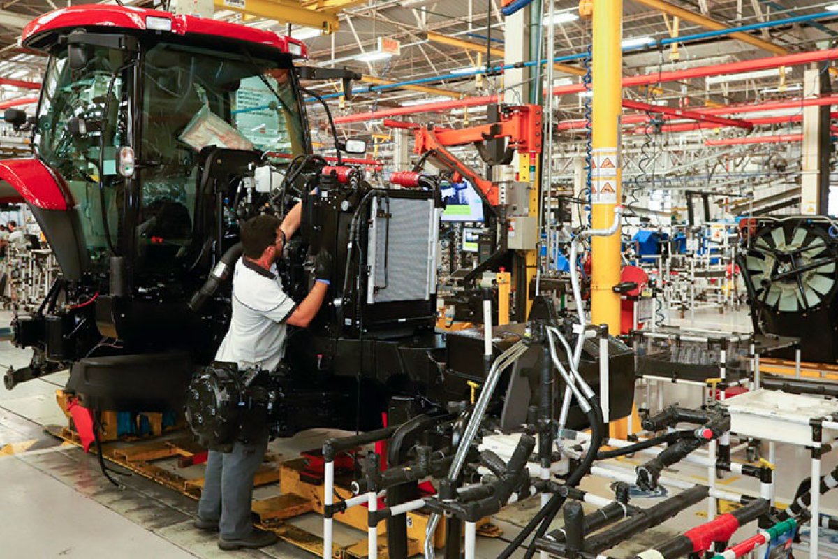 Produção industrial fecha primeiro trimestre de 2022 em queda