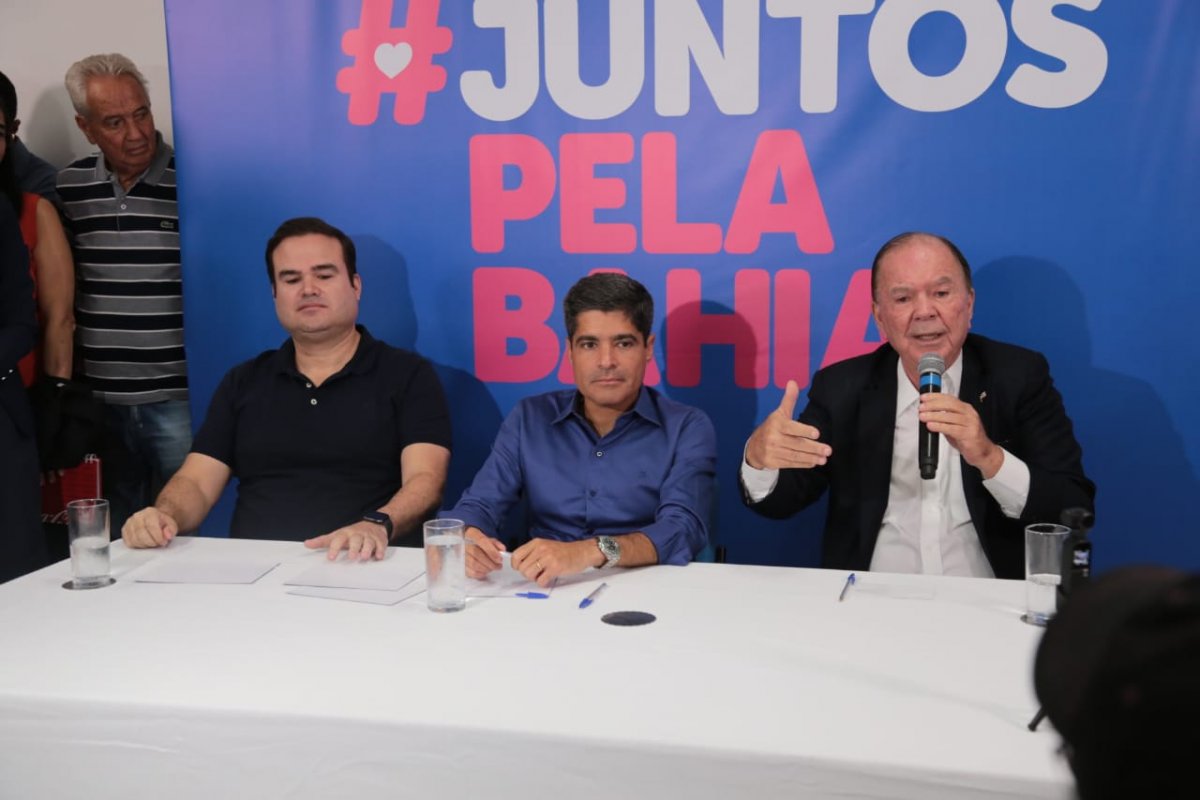 João Leão anuncia desistência da pré-candidatura ao Senado e indica filho para chapa de ACM Neto