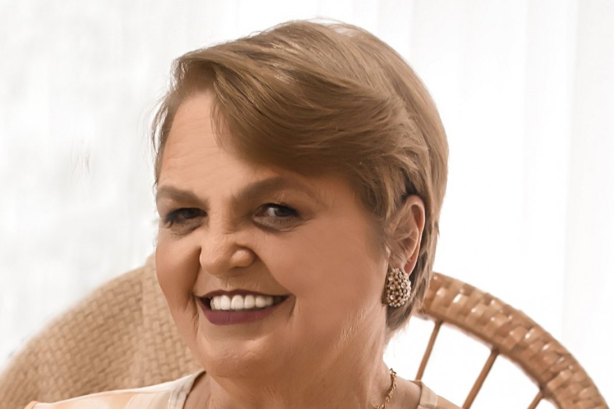 Autora evangélica se reinventa na terceira idade e lança livro com mensagens encorajadoras para tempos difíceis