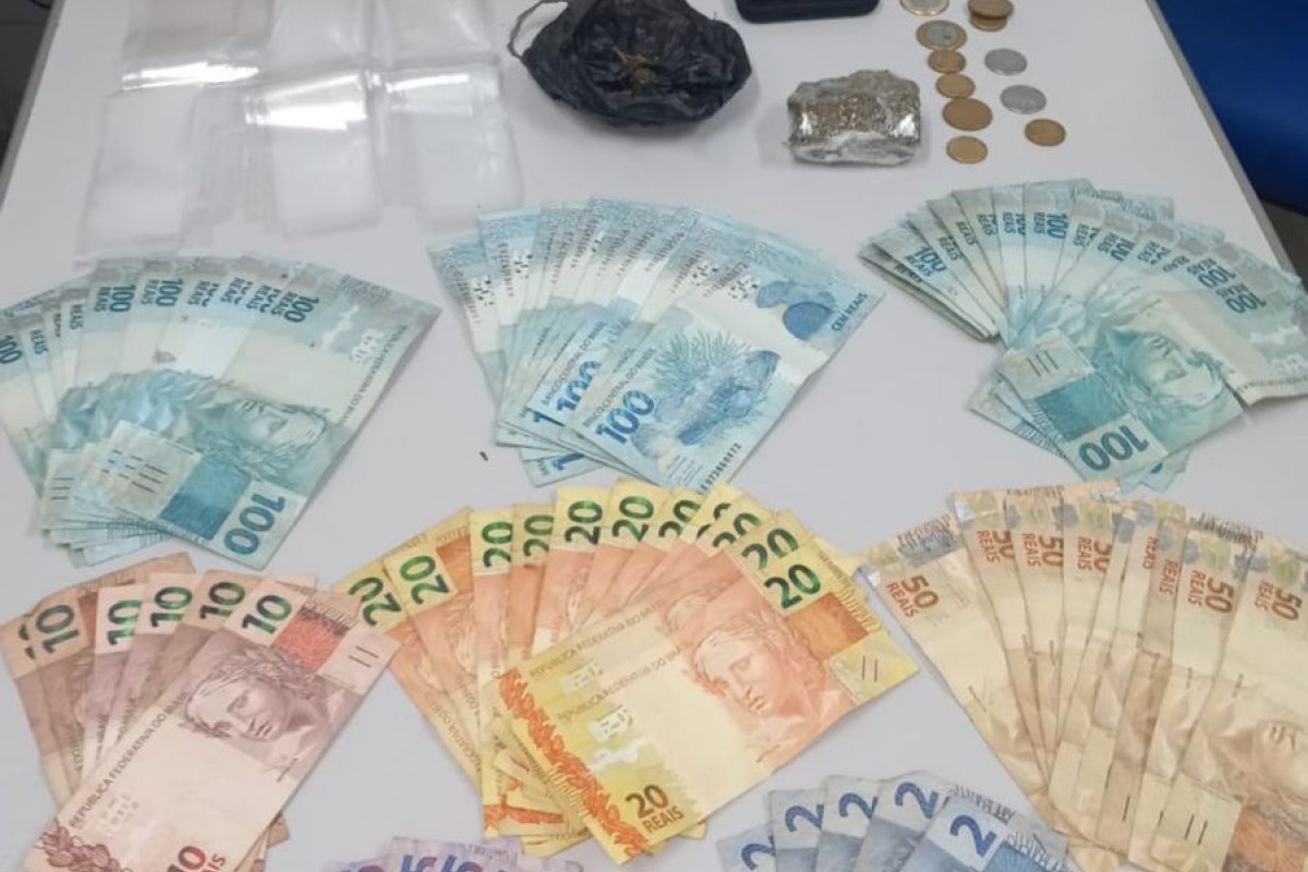 Suspeito é preso em flagrante por tráfico de drogas em Ipiaú, na Bahia