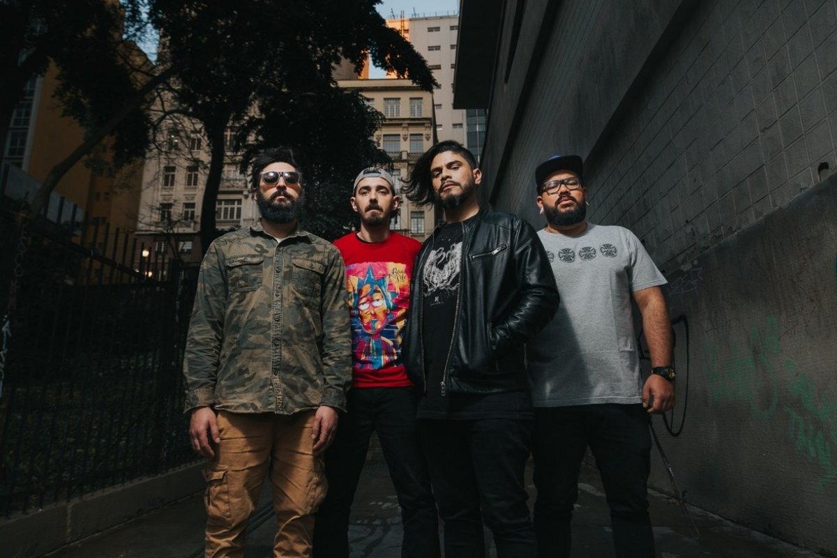 Zemer faz homenagem às mães na música Girassol; assista clipe