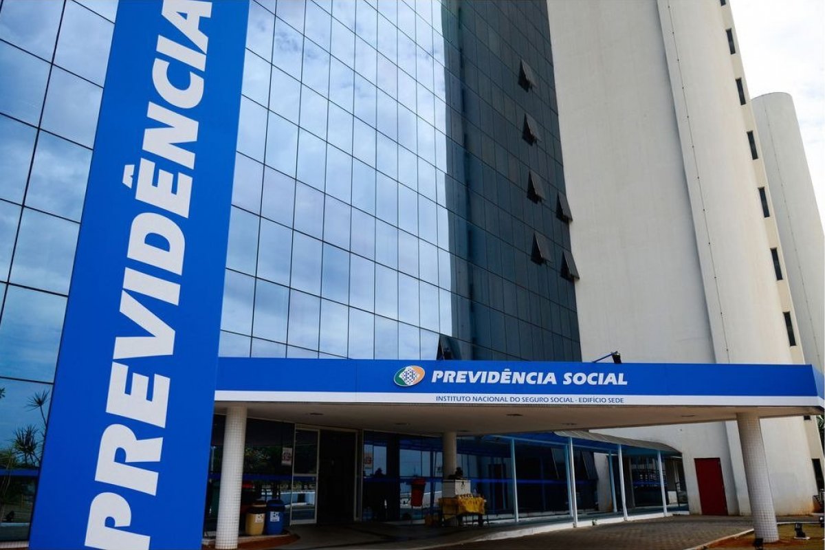 INSS, Banco Central e Ministério do Trabalho estão em greve por tempo indeterminado 