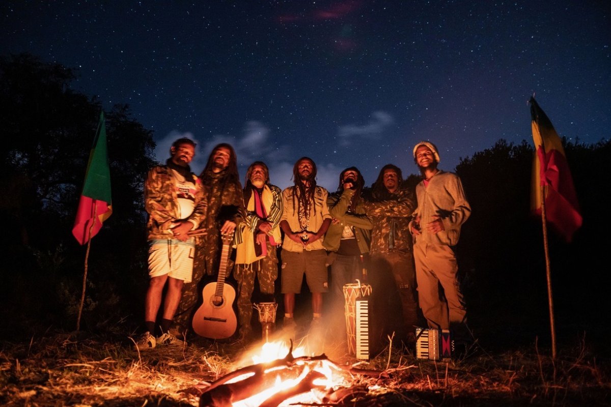 Reação pede fé e resiliência na nova música ‘Erga-se’