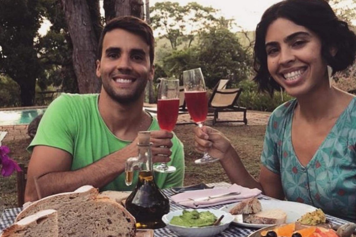 Bela Gil entrevista o nutricionista Daniel Cady para o GNT