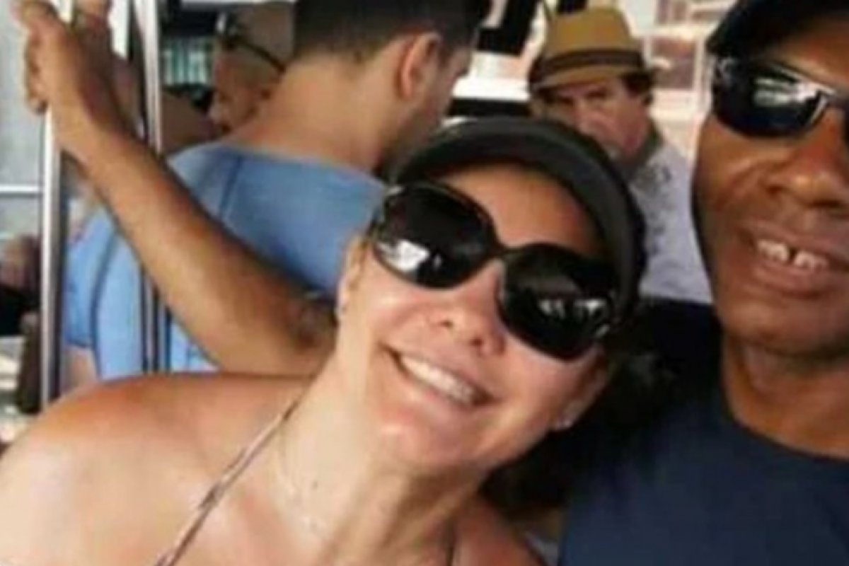 Ex-caseiro chantageia ex-mulher de Bolsonaro e afirma ter provas de rachadinha, diz revista