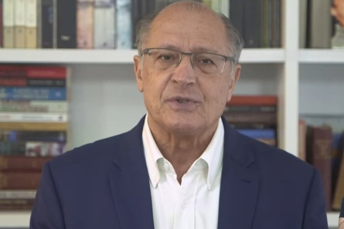 'Chamado da razão', diz Alckmin ao agradecer convite de Lula para vice-presidente