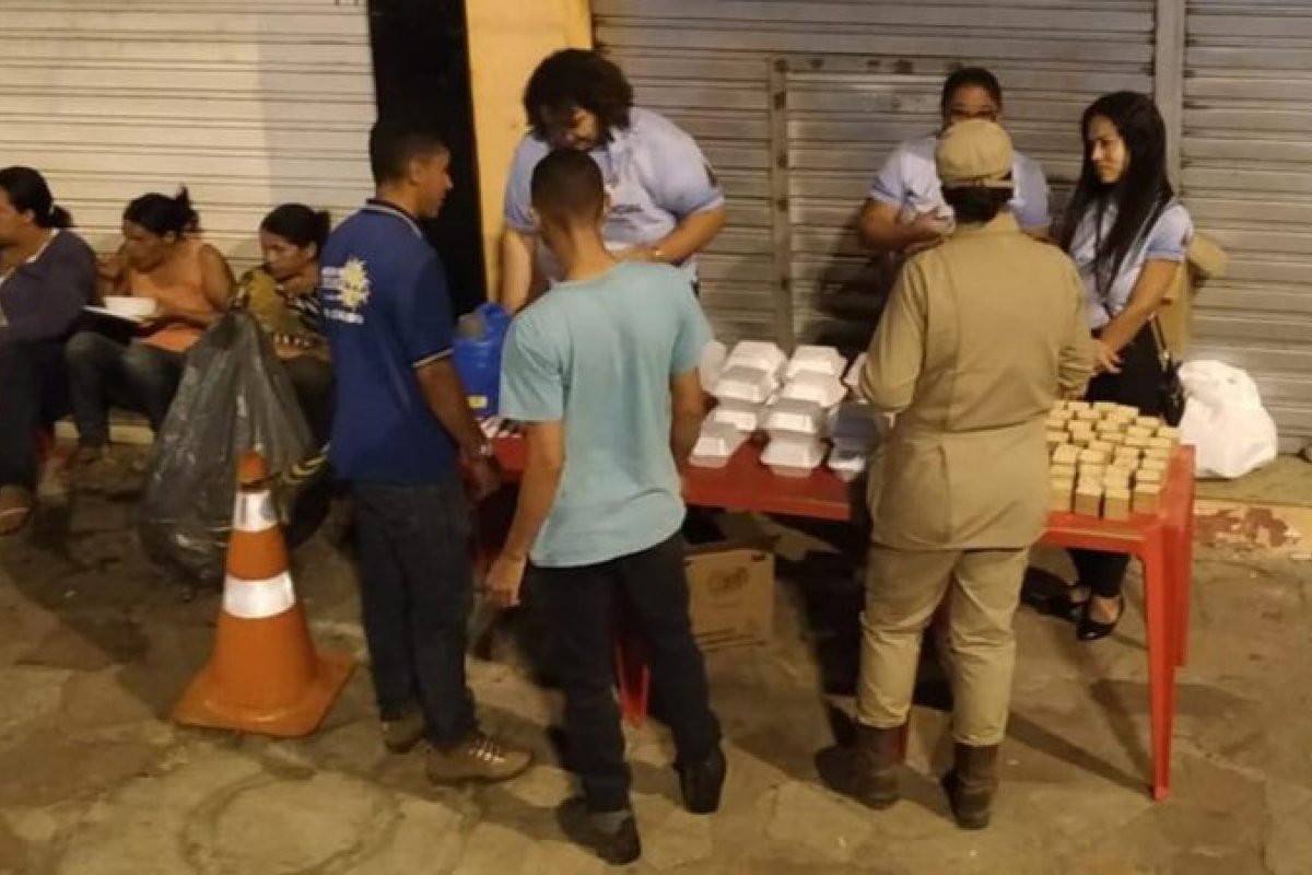 Policia Militar de Vitória da Conquista homenageia mães em situação de vulnerabilidade