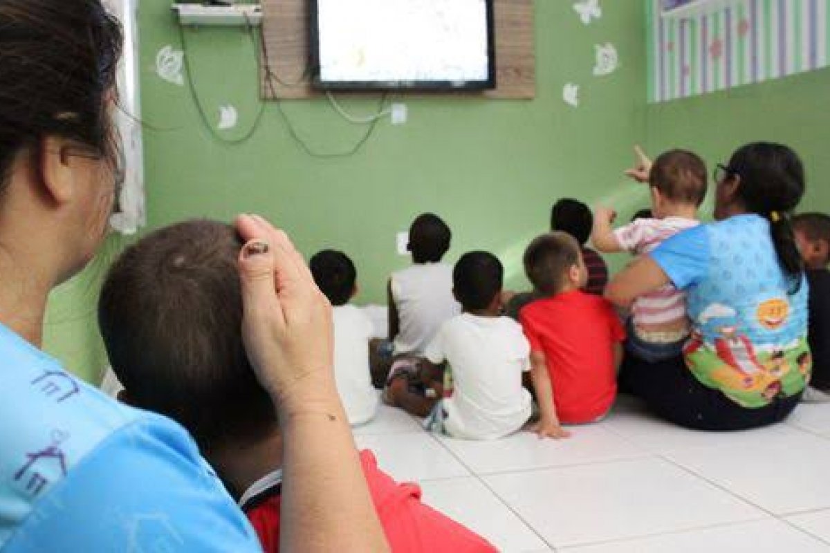 81% das cuidadoras de pacientes com doenças raras são mães, diz pesquisa