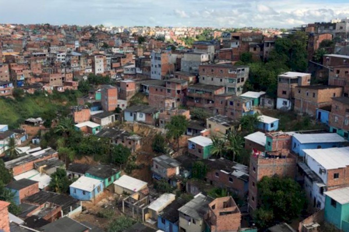 Homem escapa de sequestro feito por supostos traficantes em São Marcos, bairro de Salvador