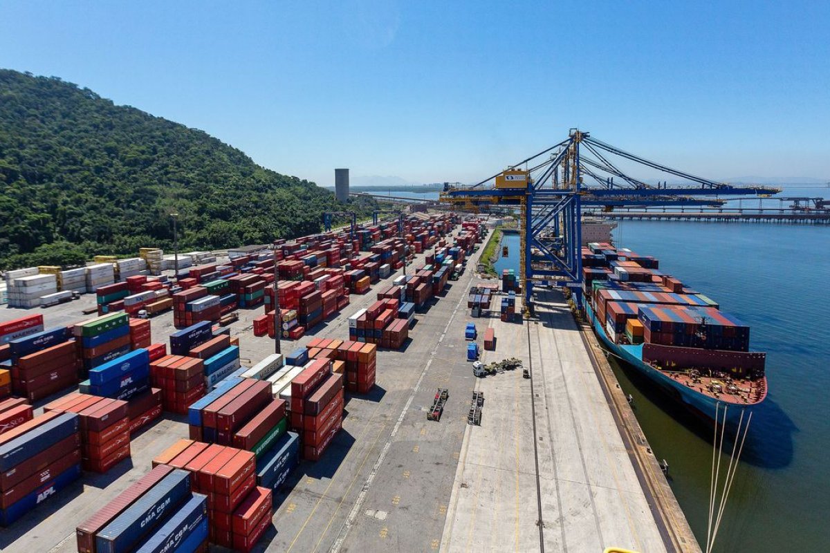 Brasil alcança recorde em exportações no primeiro quadrimestre do ano