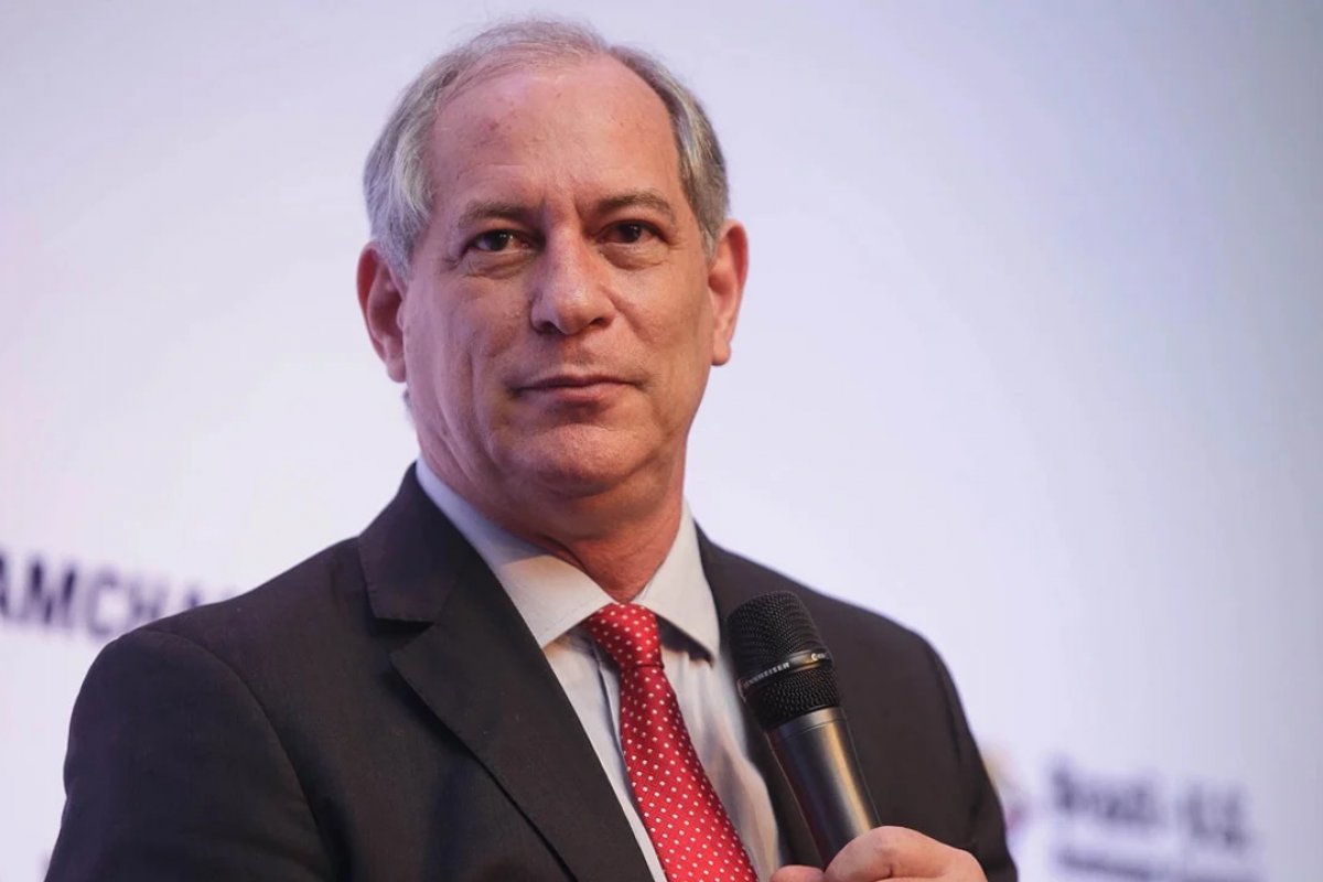 Ciro Gomes testa positivo para Covid-19