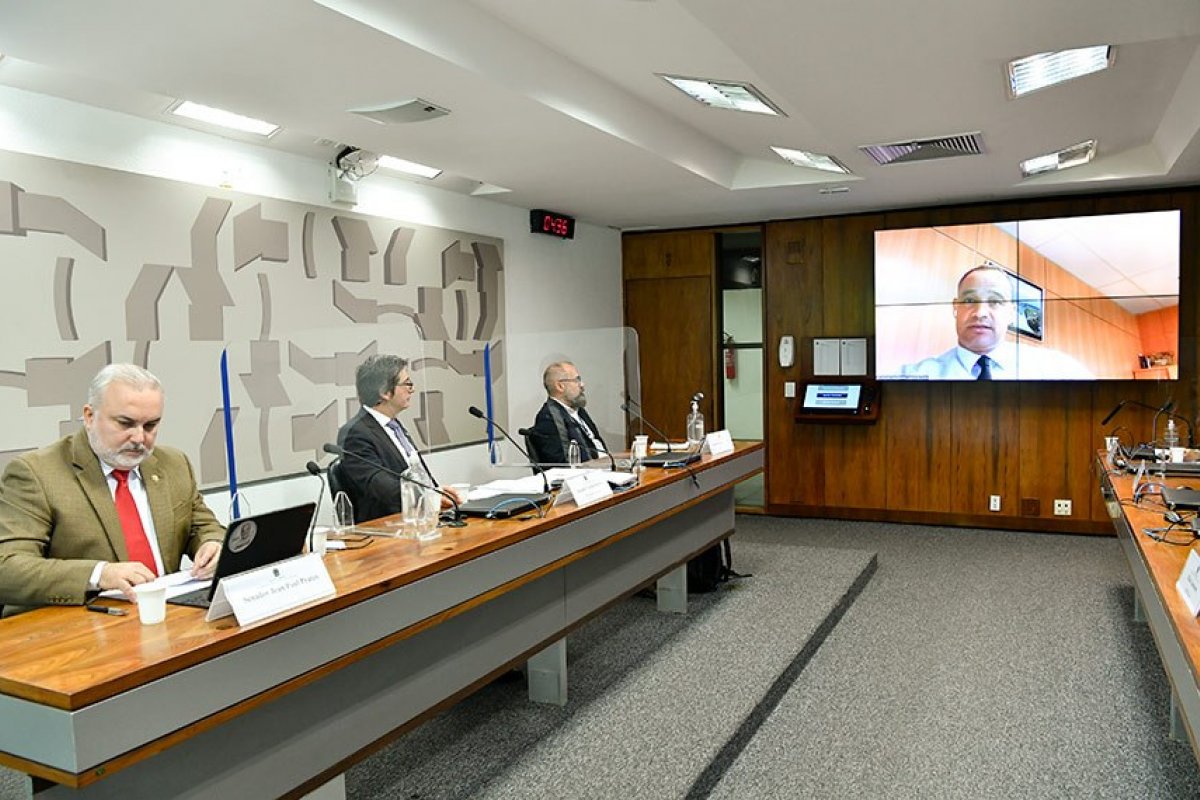 Senadores defendem projeto que regula produção de energia em alto-mar