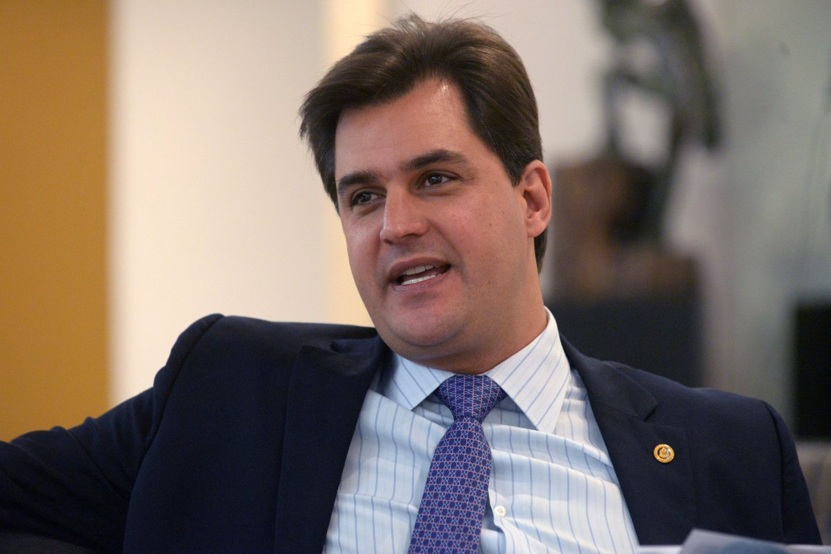 Alesp vai retomar projeto para punir deputado que xingou o Papa