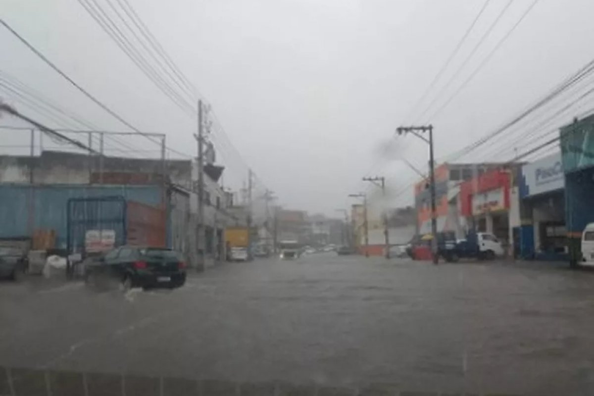 Chuvas intensas em Salvador na madrugada geraram ocorrências, diz Codesal
