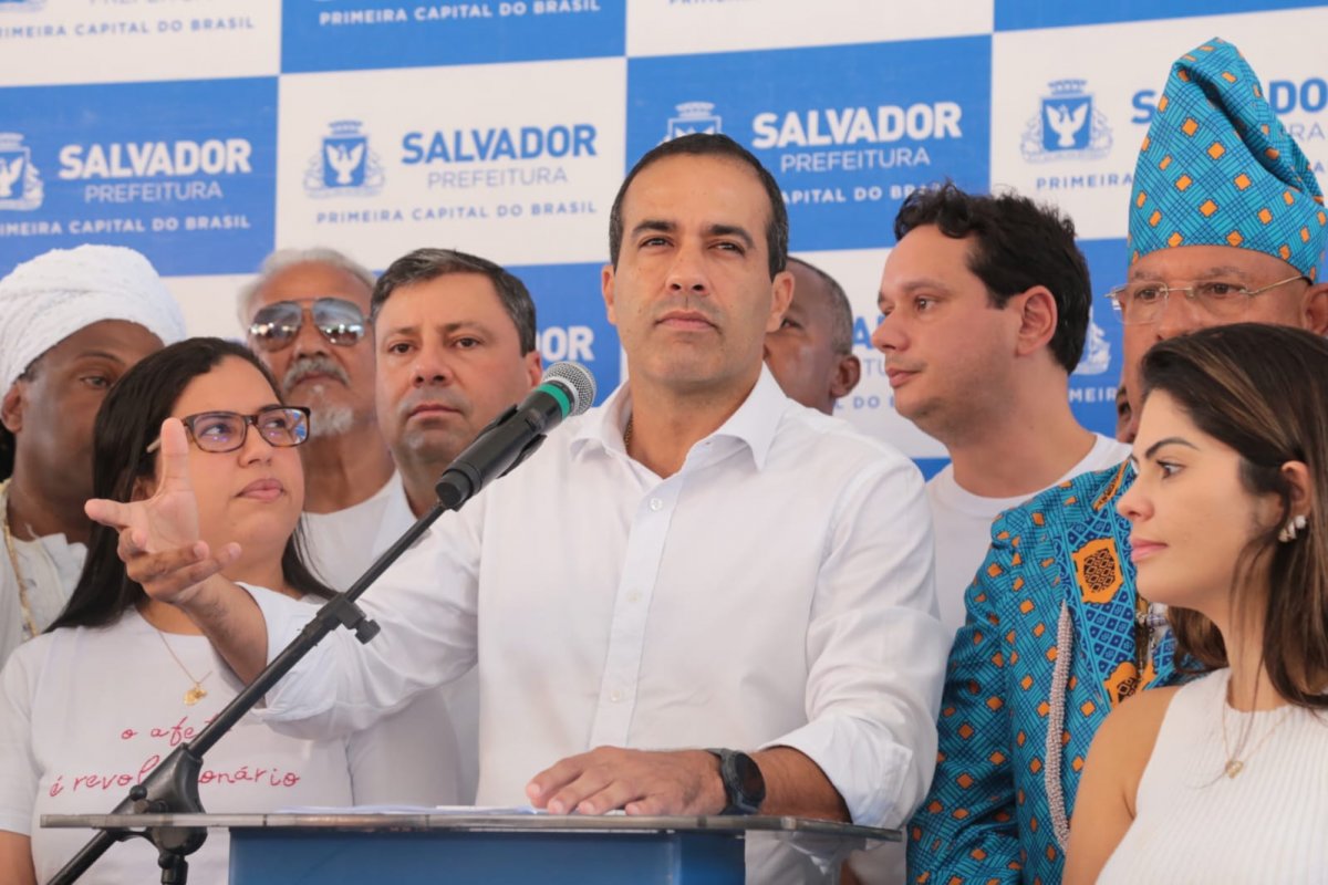 'Salvador tem resistido às chuvas’, diz Bruno Reis ao entregar obra de contenção de encosta no Curuzu