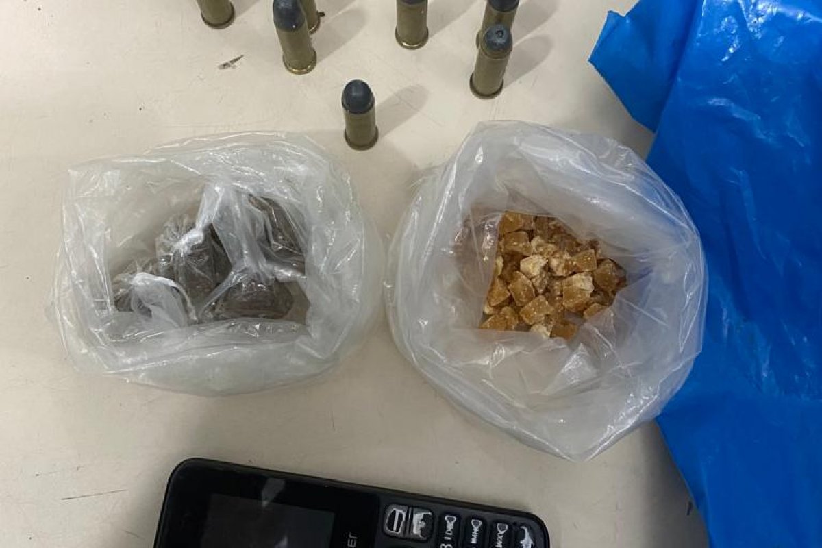 Policiais são recebidos a tiros no bairro de Alto de Coutos, em Salvador