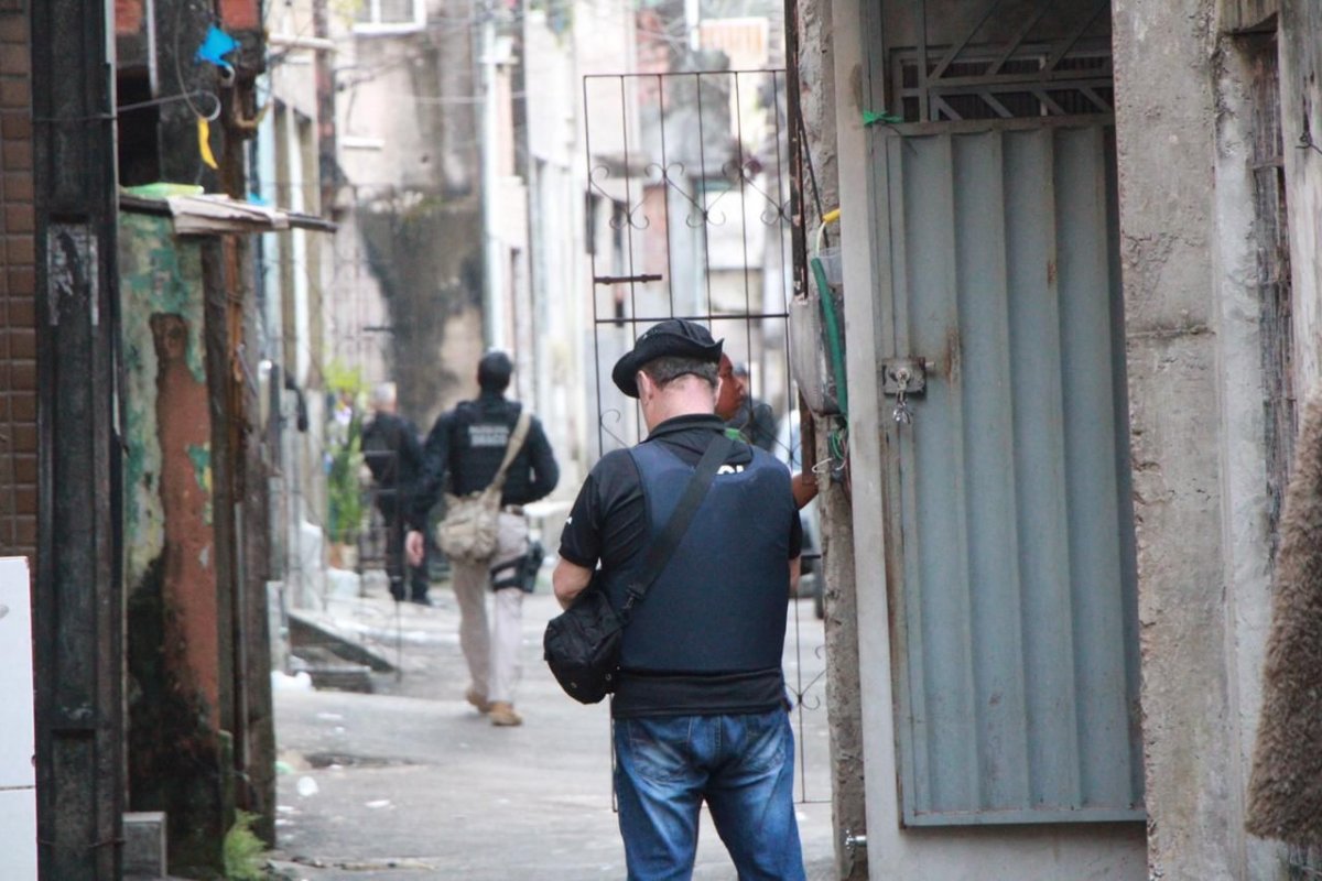 Suspeito de tráfico de drogas é preso em Simões Filho, na RMS