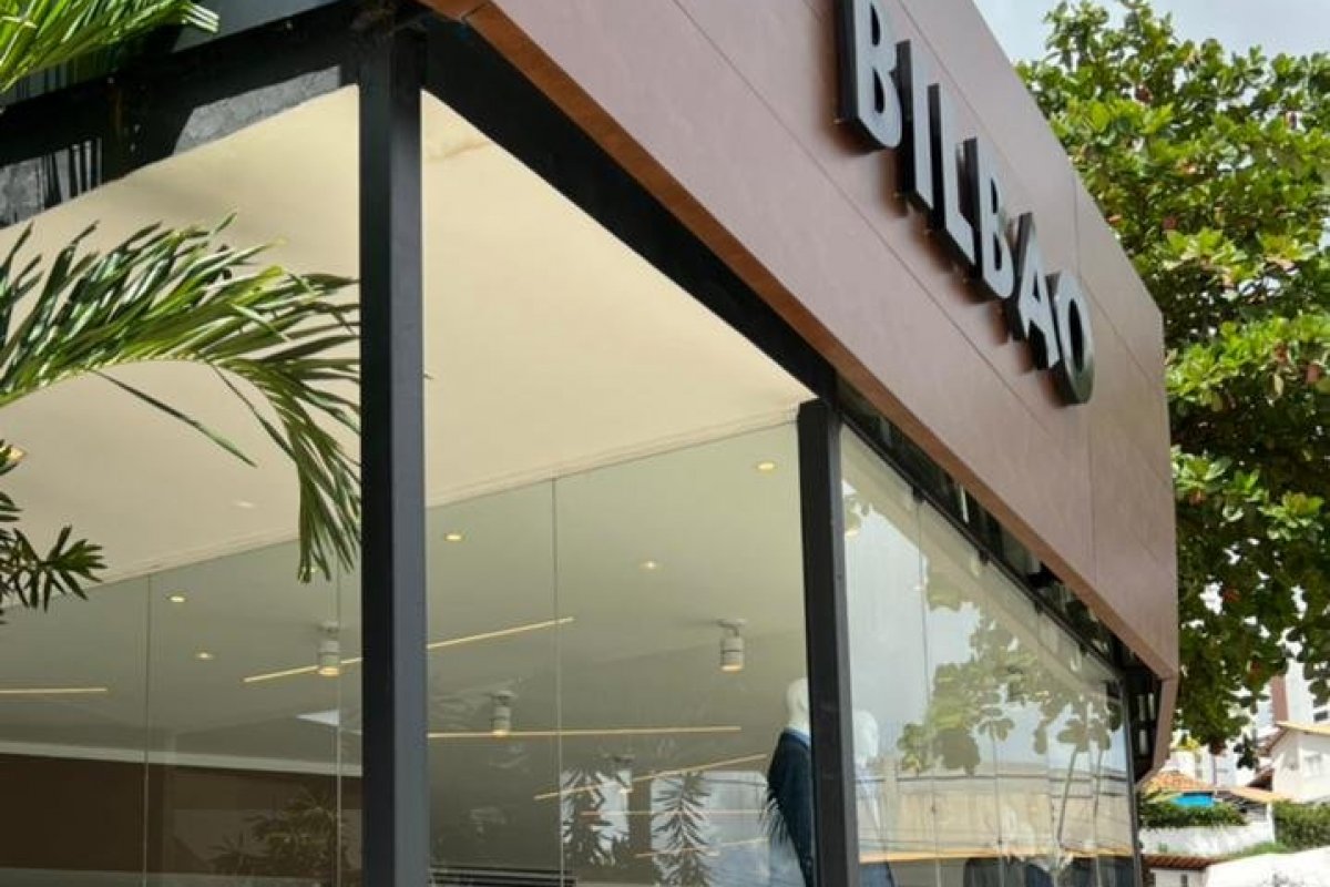 Marca masculina Bilbao e a feminina Carolina Costa se unem em flaship