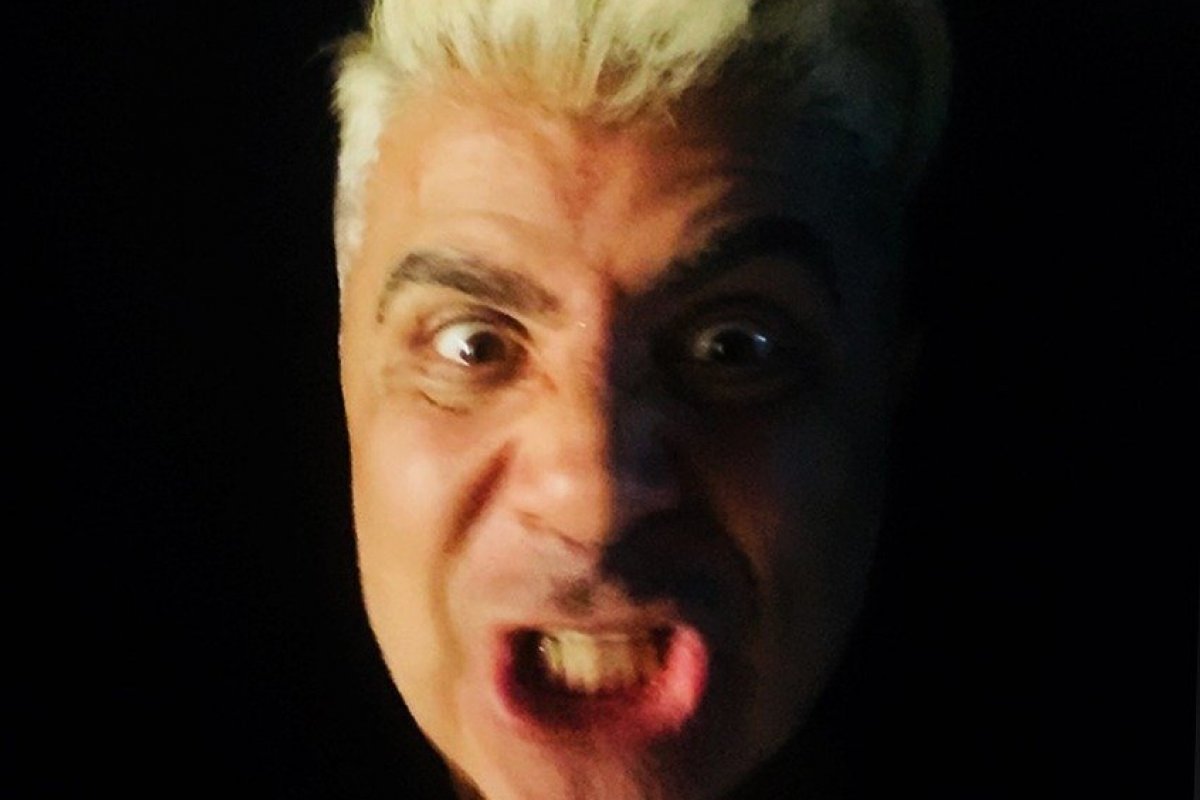 Casa Rosa traz para o Teatro Cambará a performance inédita do artista e estilista Fause Haten