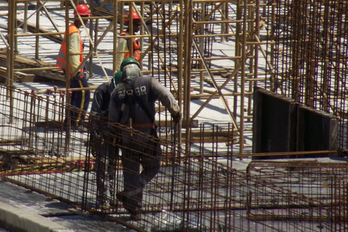Preços da construção sobem 1,21% em abril, aponta IBGE
