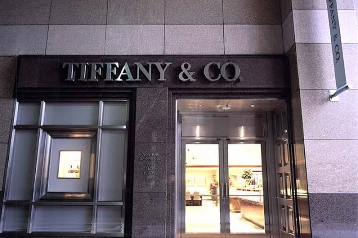 Louis Vuitton anuncia negociações para adquirir a Tiffany
