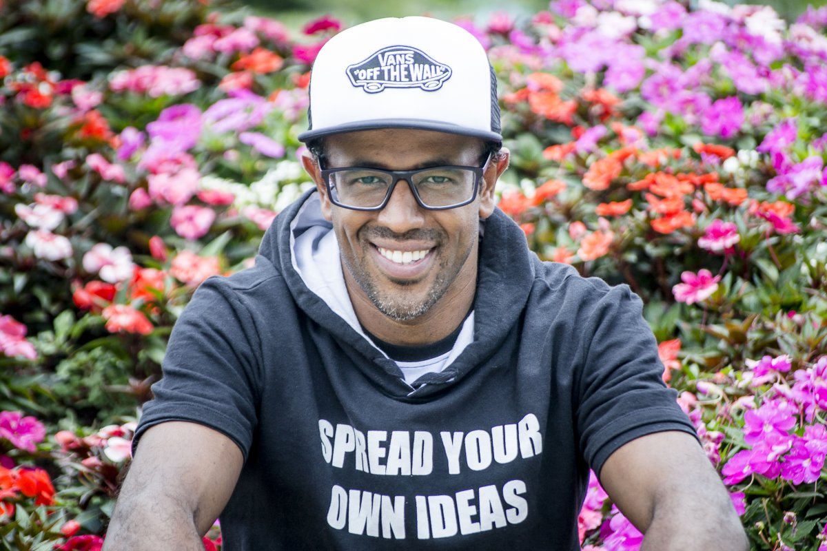 Livro reúne crônicas socialmente impactantes!