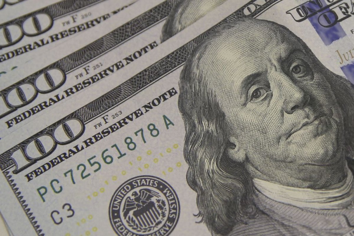 Dólar opera em alta de 0,62% e alcança R$ 5,20 nesta quinta-feira (11)