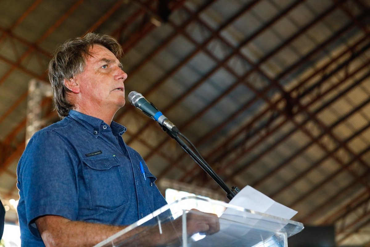 ‘Está obesa’, diz Bolsonaro ao criticar margem de lucro da Petrobras