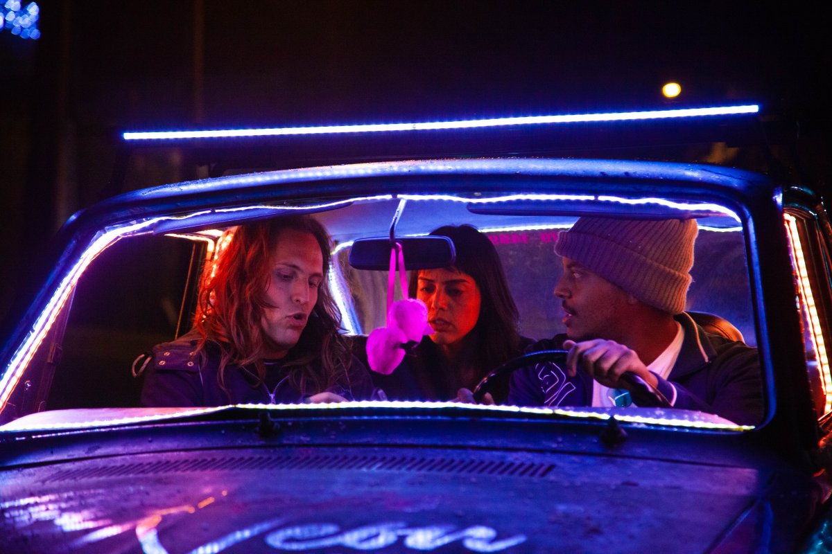 "Coração de Neon" desembarca no Festival de Cannes, na França!