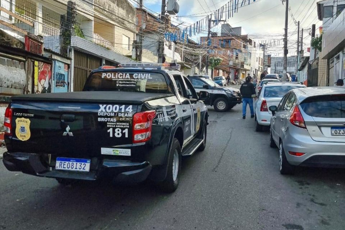 Homem é preso por tentativa de feminicídio em Salvador