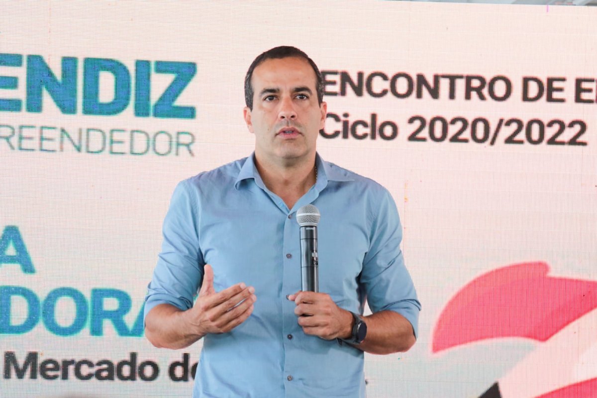 'O mínimo que o governo do Estado pode fazer é isentar o ICMS do transporte público', diz Bruno