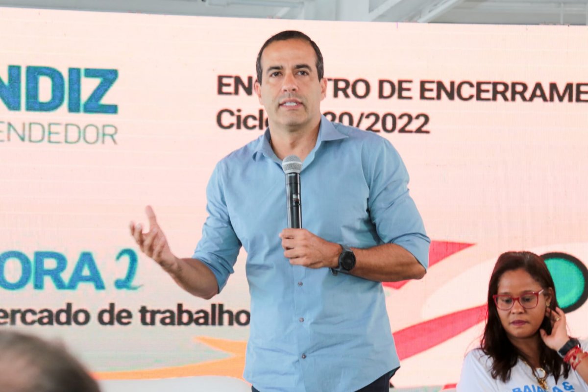'Eles deveriam estar fazendo passeata agradecendo ao prefeito', diz Bruno sobre protesto de rodoviários