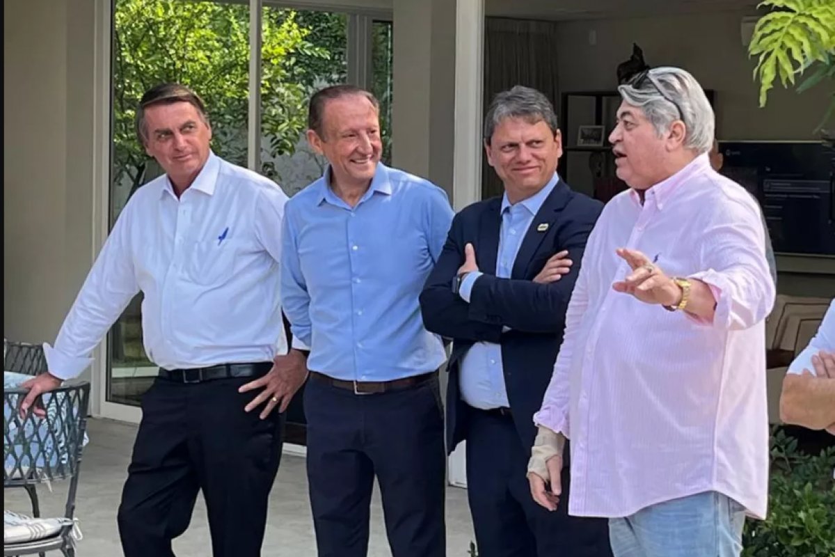 Datena confirma apoio de Bolsonaro em candidatura ao Senado