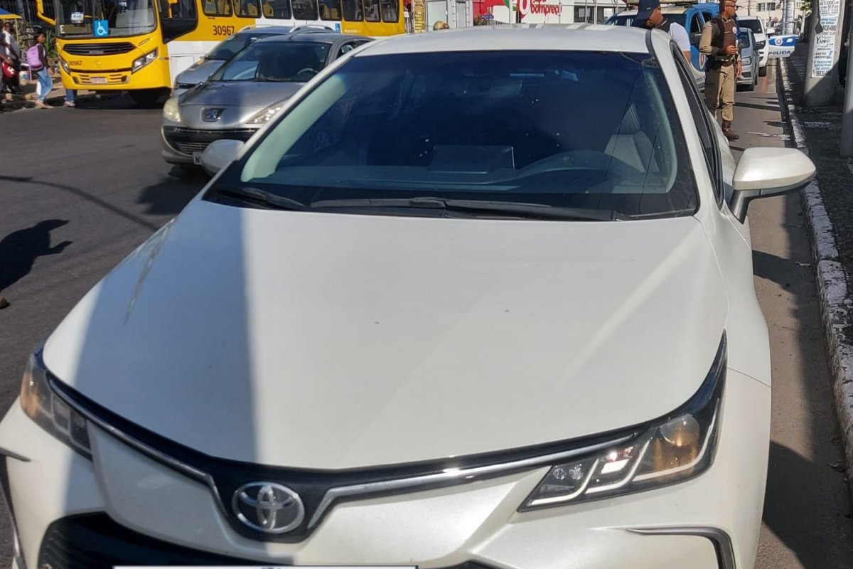 PM e Civil de Salvador prendem assaltante em flagrante na avenida ACM