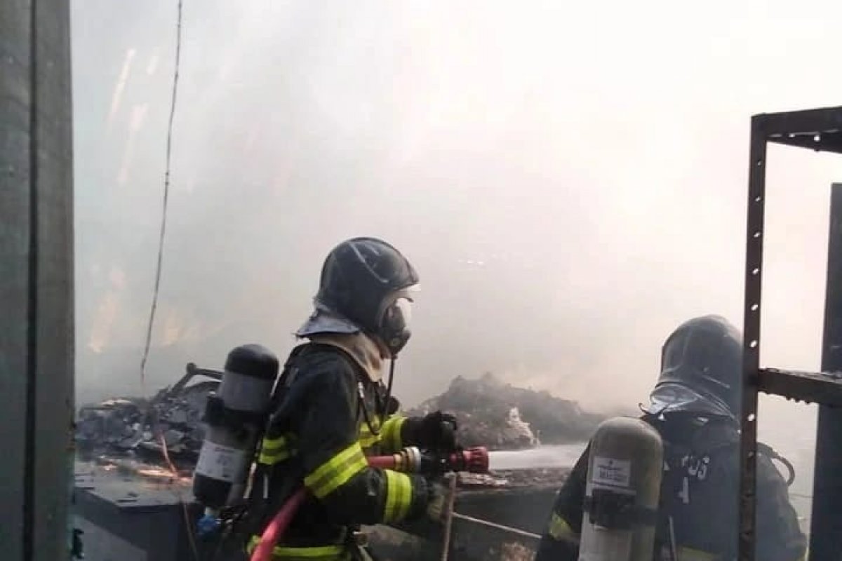 Feira de Santana: Bombeiros encerram incêndio na API