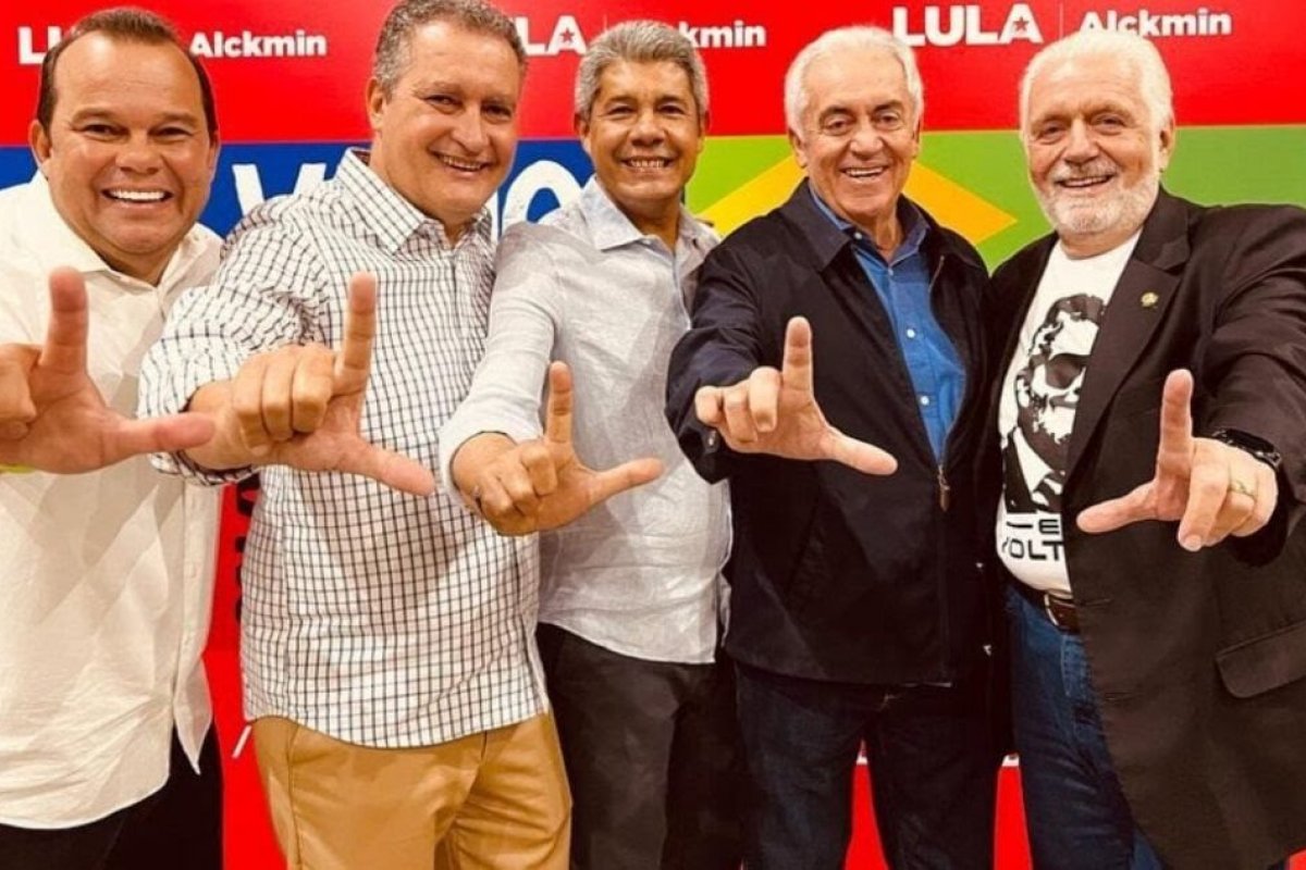 "Nós vamos ganhar as eleições", diz Jaques Wagner durante caravana