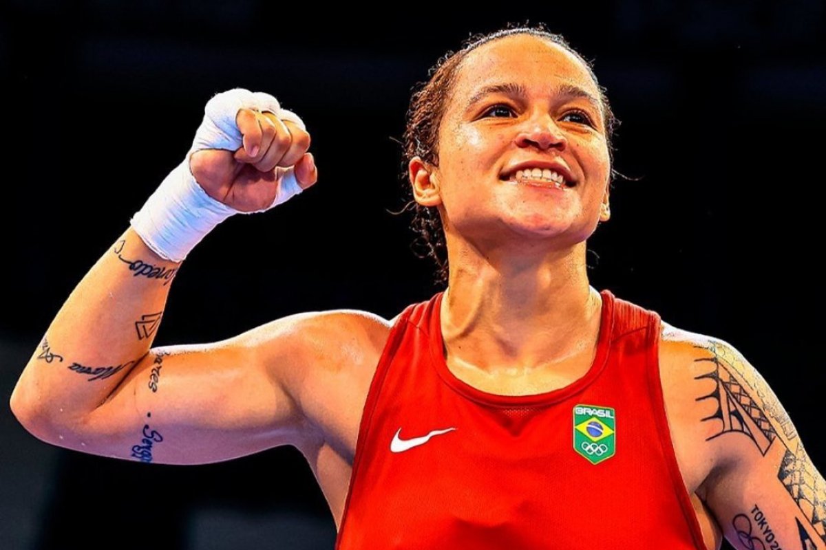 Baiana Beatriz Ferreira garante medalha no mundial de boxe feminino