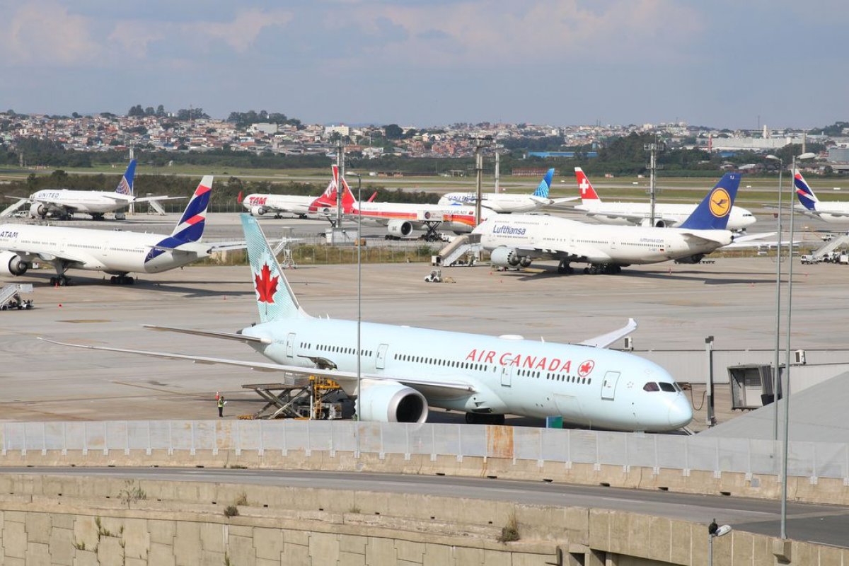 Transporte aéreo brasileiro registra alta de 20%, diz levantamento