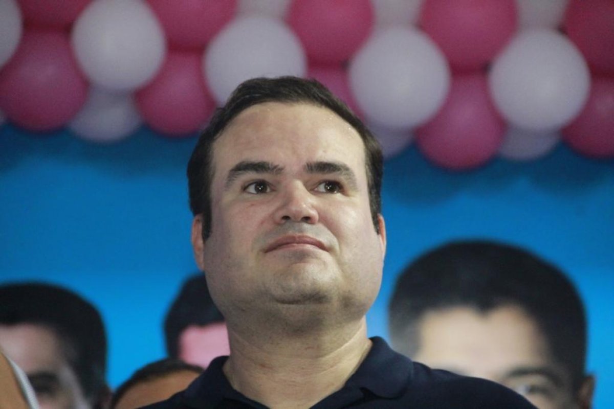 ‘Não faço política olhando pelo retrovisor’, afirma Cacá Leão sobre alianças desfeitas