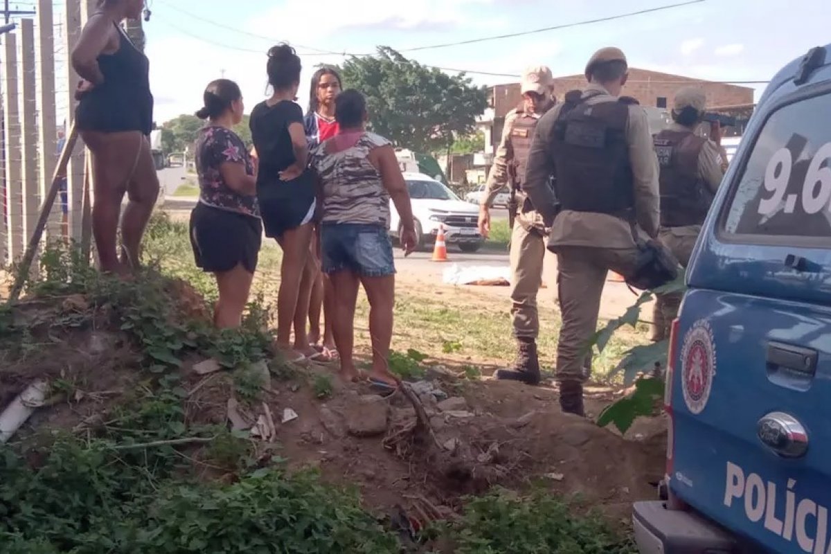 Caminhoneiro de Goiás é morto a tiros em Feira de Santana, na Bahia
