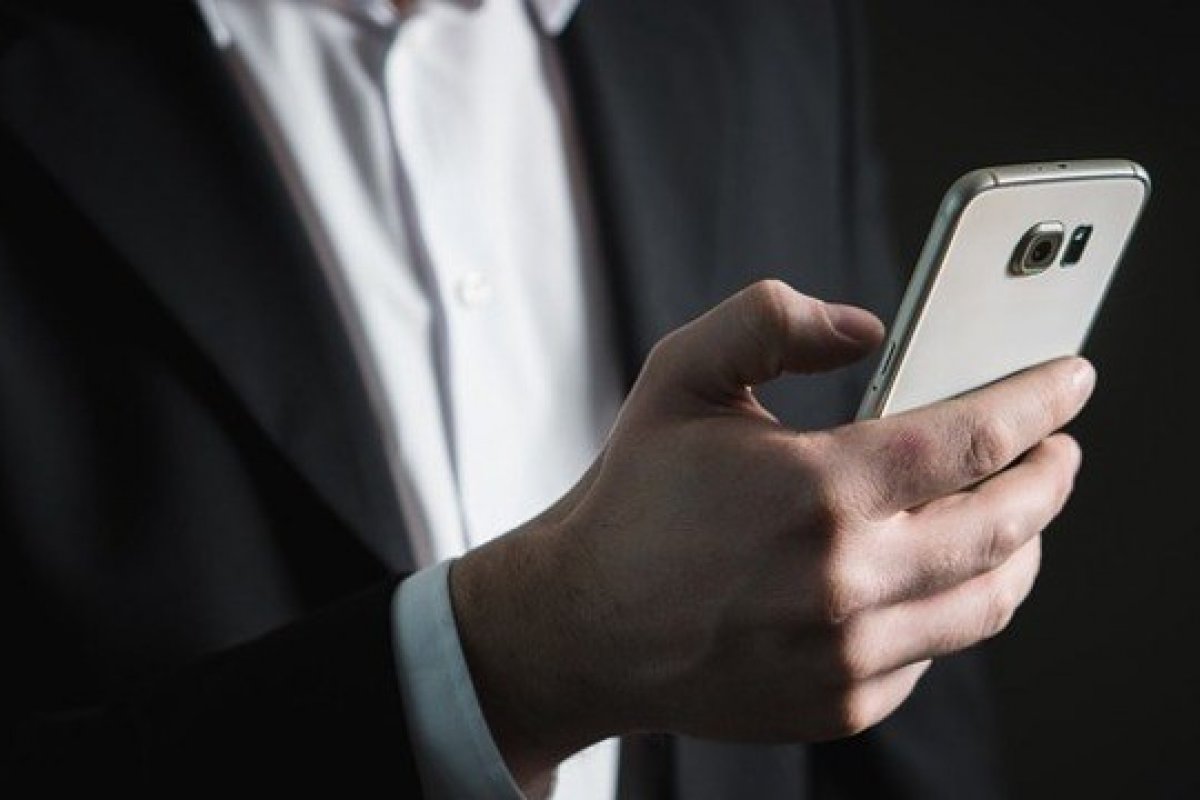 1 em cada 4 brasileiros está sendo espionado por app em celular, revela Kaspersky