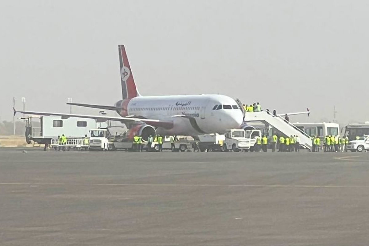 Voos comerciais voltam a operar no Iêmen após seis anos de interrupção