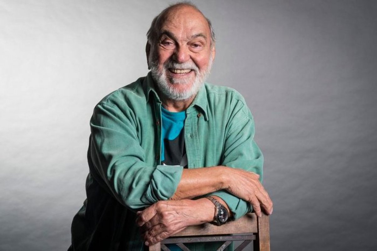 Lima Duarte é o novo garoto-propaganda da linha Sidney Oliveira