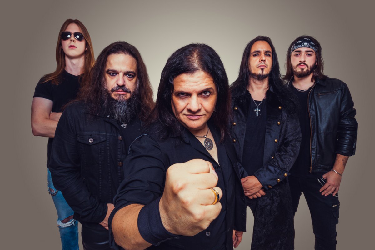 Marenna, destaque do hard rock nacional, lança o single 'Breaking The Chains'